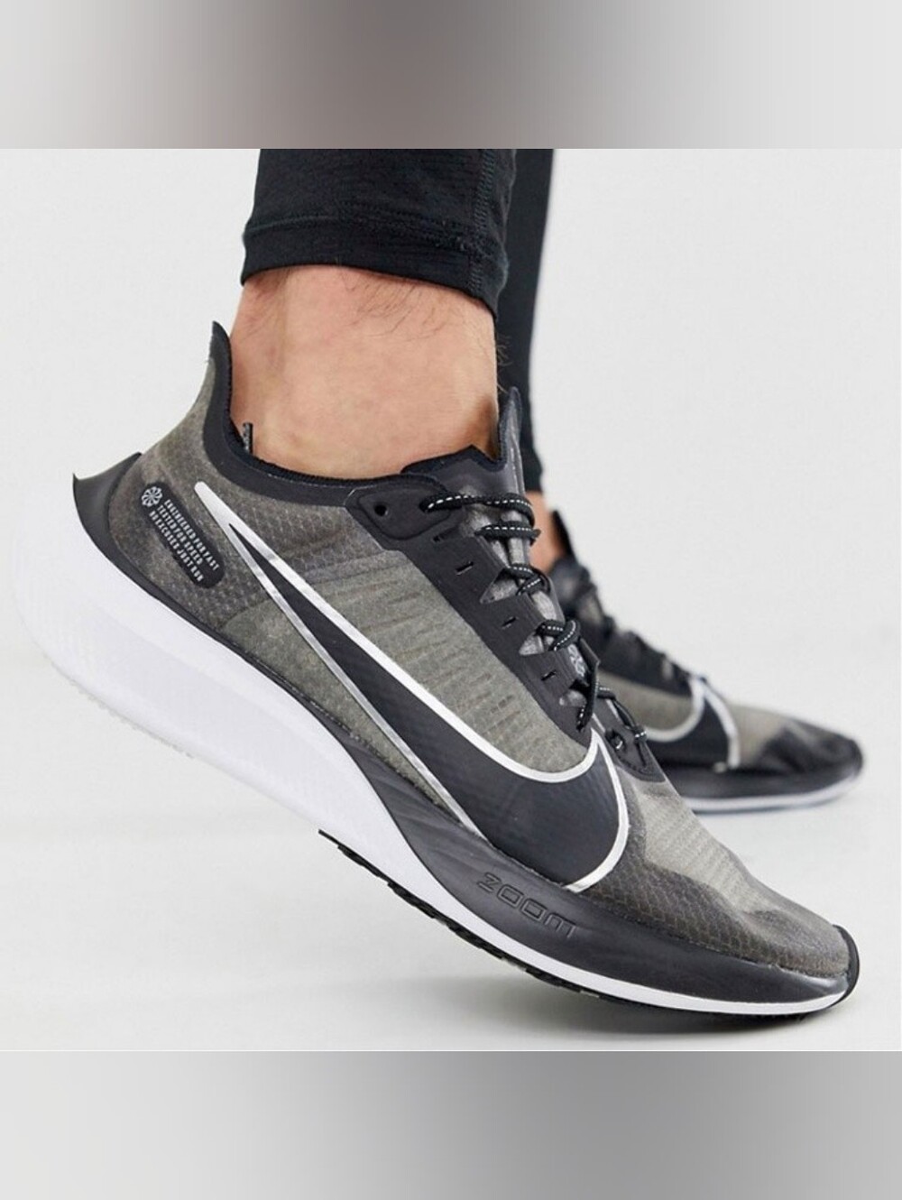 Nike Zoom Gravity Running Shoes Size 9.5